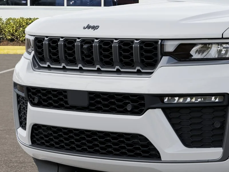 New 2027 Bright White Clear-Coat Paint Jeep Limited Reserve image 11