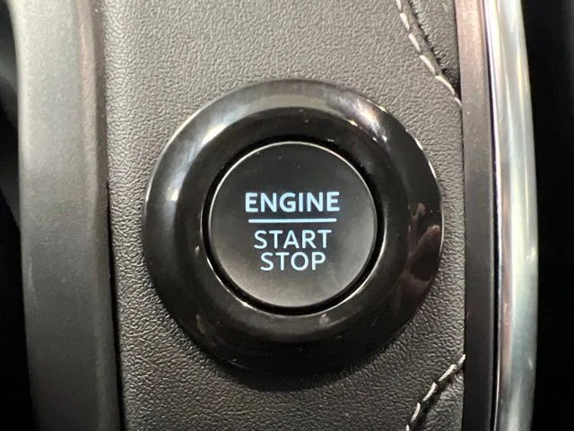 Used 2025 Black Ford Platinum image 32