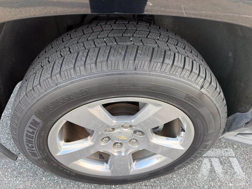 Used 2017 BLACK Chevrolet LS image 9