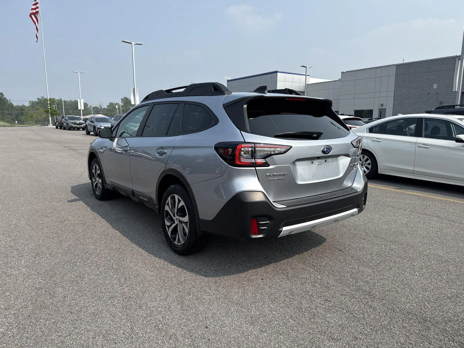 Used 2022 Ice Silver Metallic Subaru Limited XT image 17