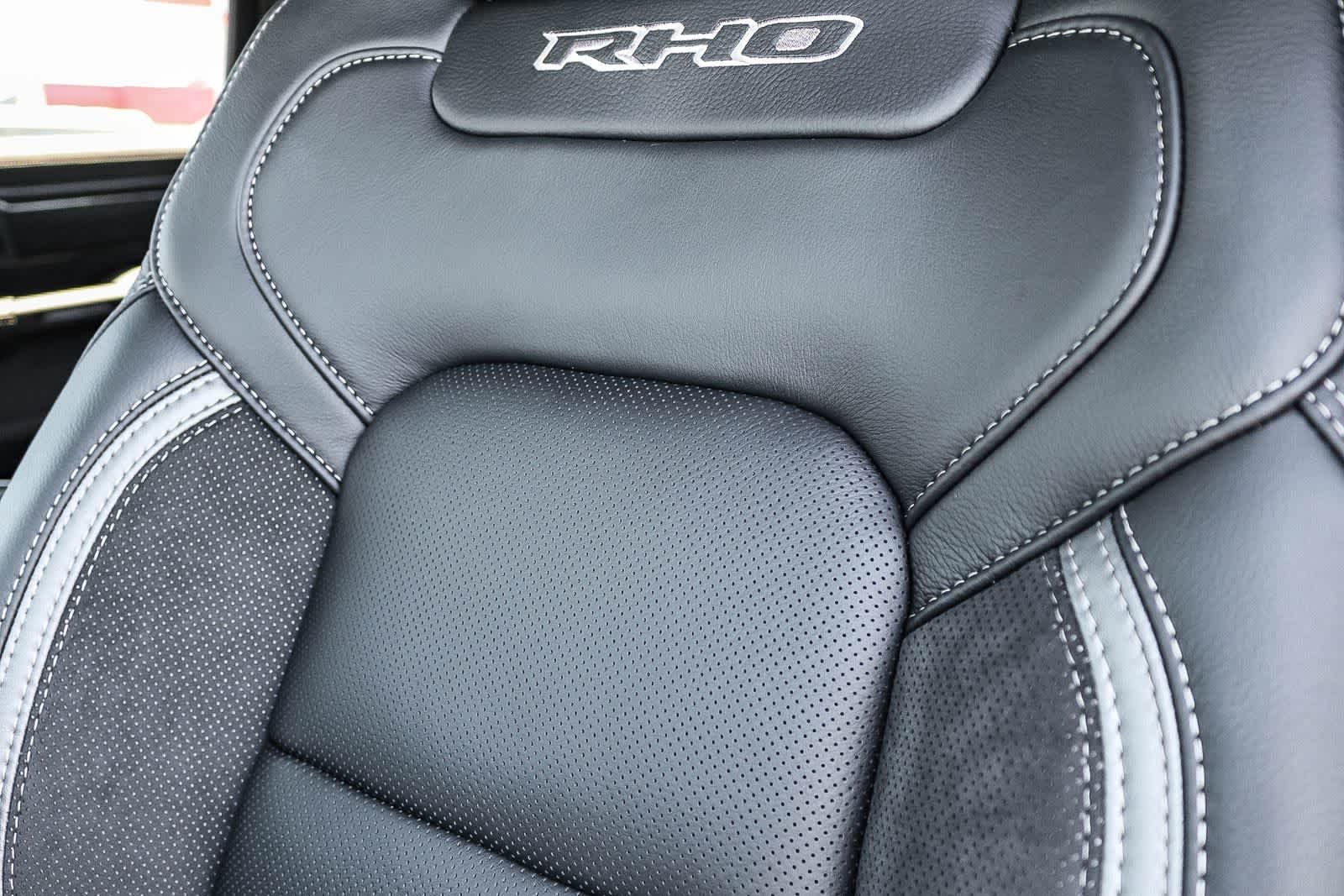 New 2026 Diamond Black Crystal Pearl-Coat Exterior Paint RAM RHO image 25