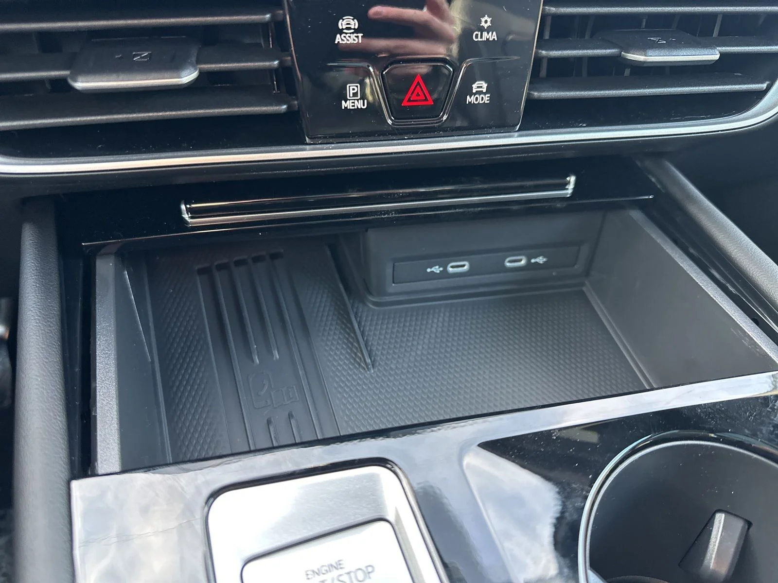 New 2026 Black Volkswagen 2.0T SE w/Technology image 54