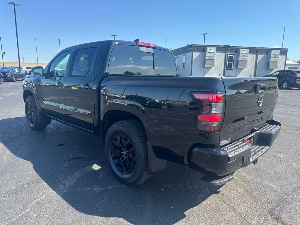 New 2026 Super Black Nissan Crew Cab SV image 6