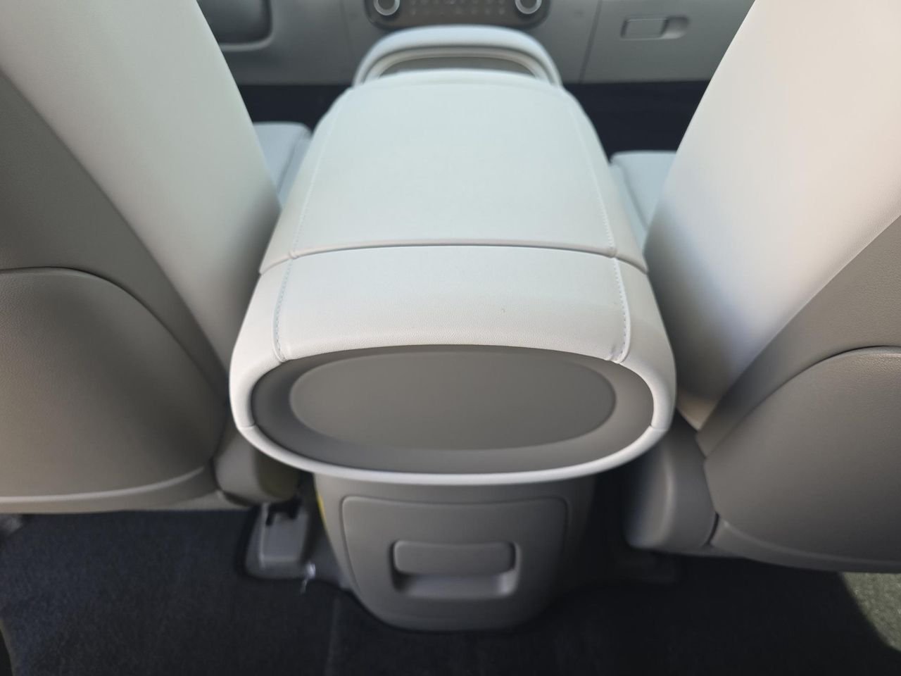 New 2027 Abyss Black Pearl Hyundai SEL Premium 7P image 30