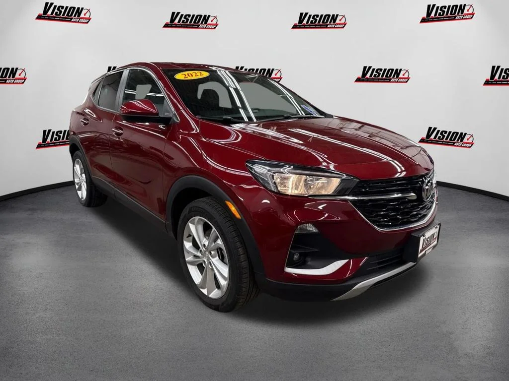 Used 2022 Red Buick Preferred image 3