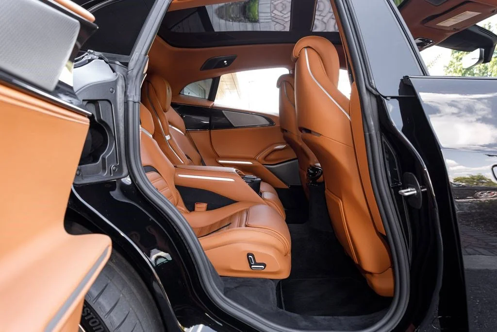 Used 2024  Ferrari  image 17