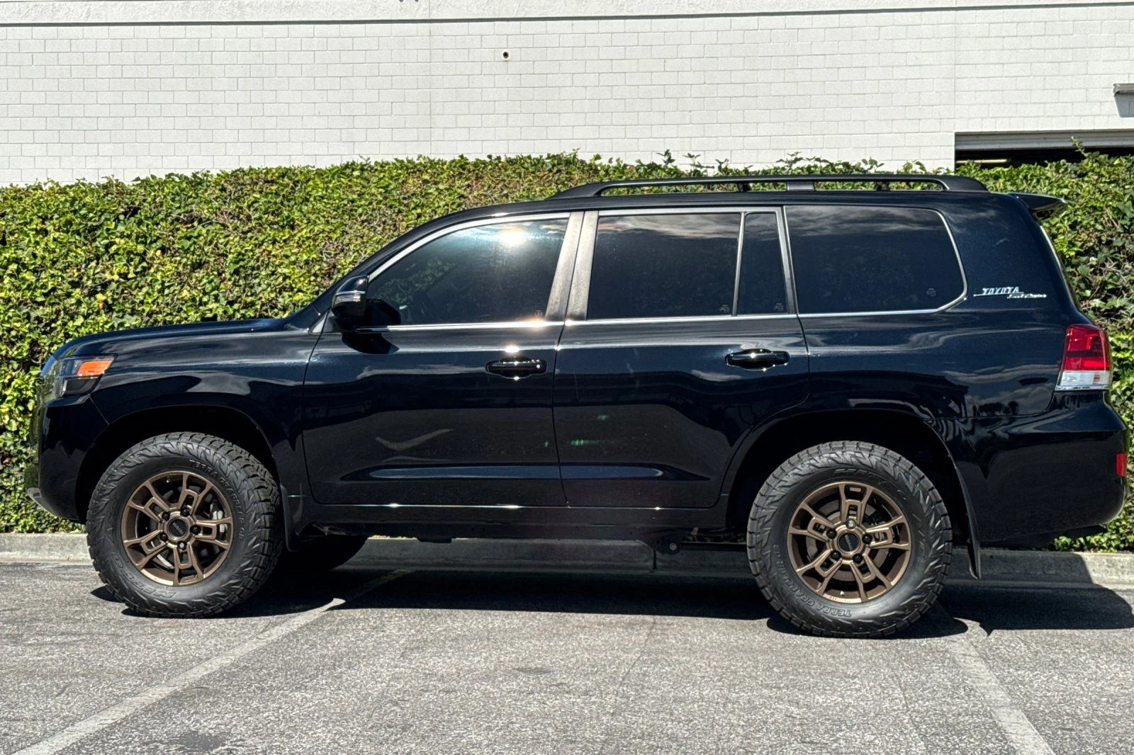Used 2020 Black Toyota Heritage Edition image 9