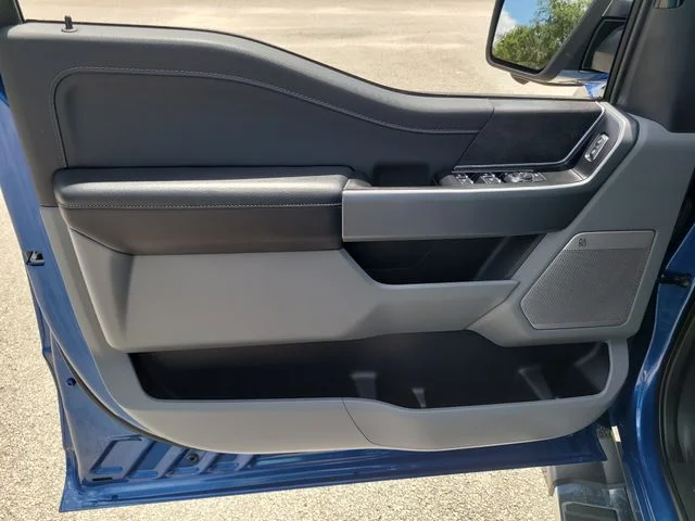 Used 2024 Blue Ford XLT image 17