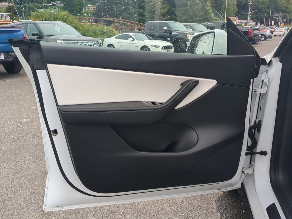 Used 2021 White Tesla Long Range image 12
