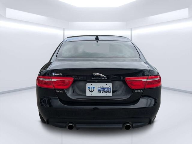 Used 2019 Silver Jaguar 30t Portfolio image 4