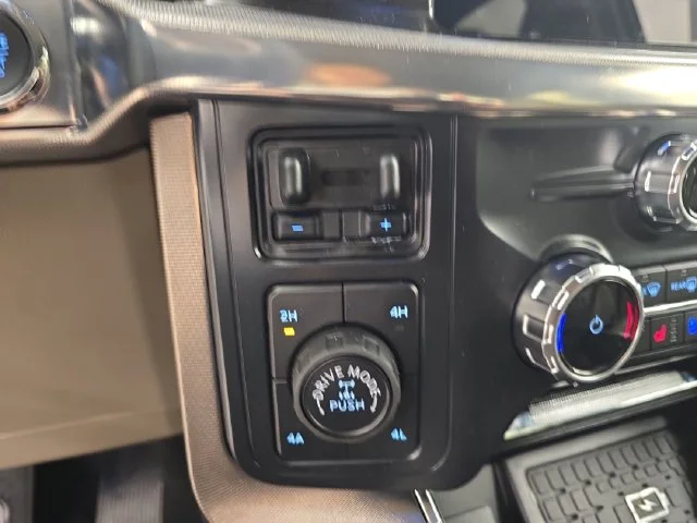 New 2026 Star White Metallic Tri-Coat Ford Platinum® image 36