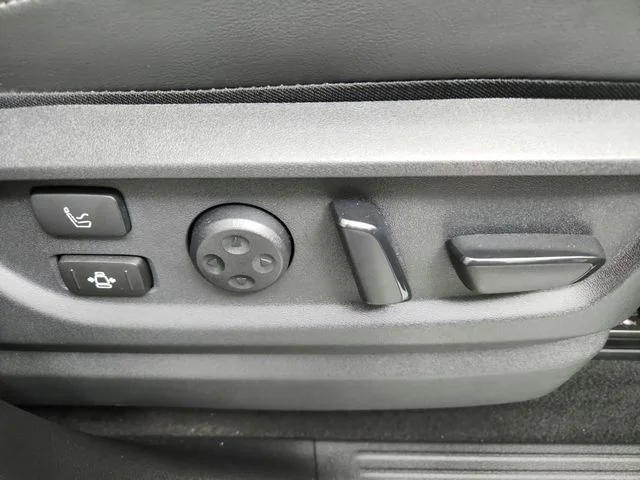 Used 2025  INFINITI SENSORY image 51