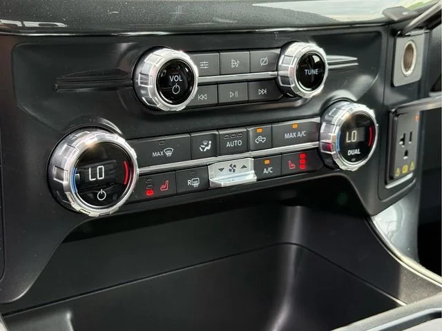 Used 2021 Blue Ford Tremor image 24