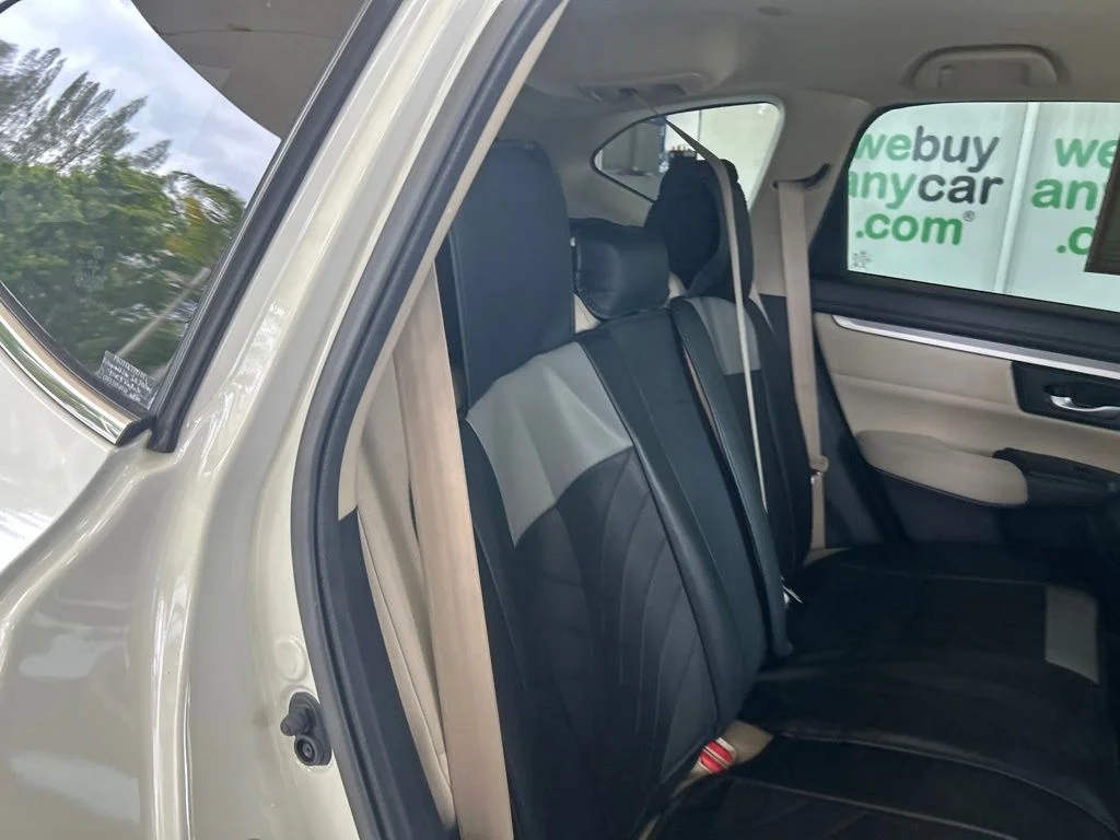 Used 2018 White Honda LX image 26