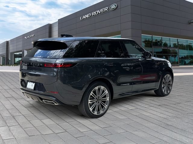 New 2026 Carpathian Grey Land Rover Dynamic SE image 5