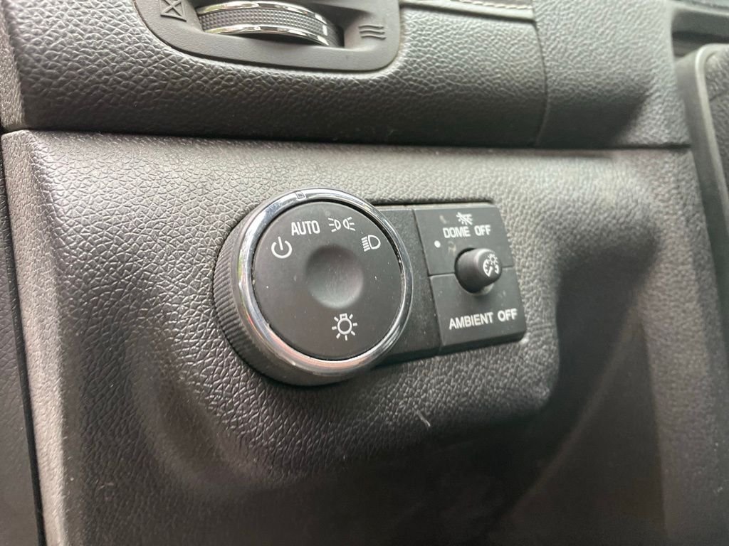 Used 2017 White Frost Tricoat Buick Premium Group image 10