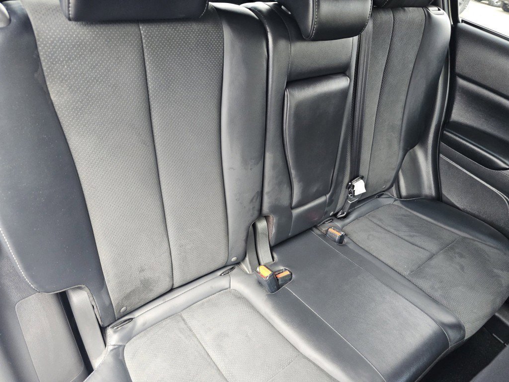 Used 2025 Alloy Silver Metallic Mitsubishi SE image 27