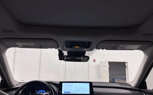 Used 2025 White Toyota XLE image 10