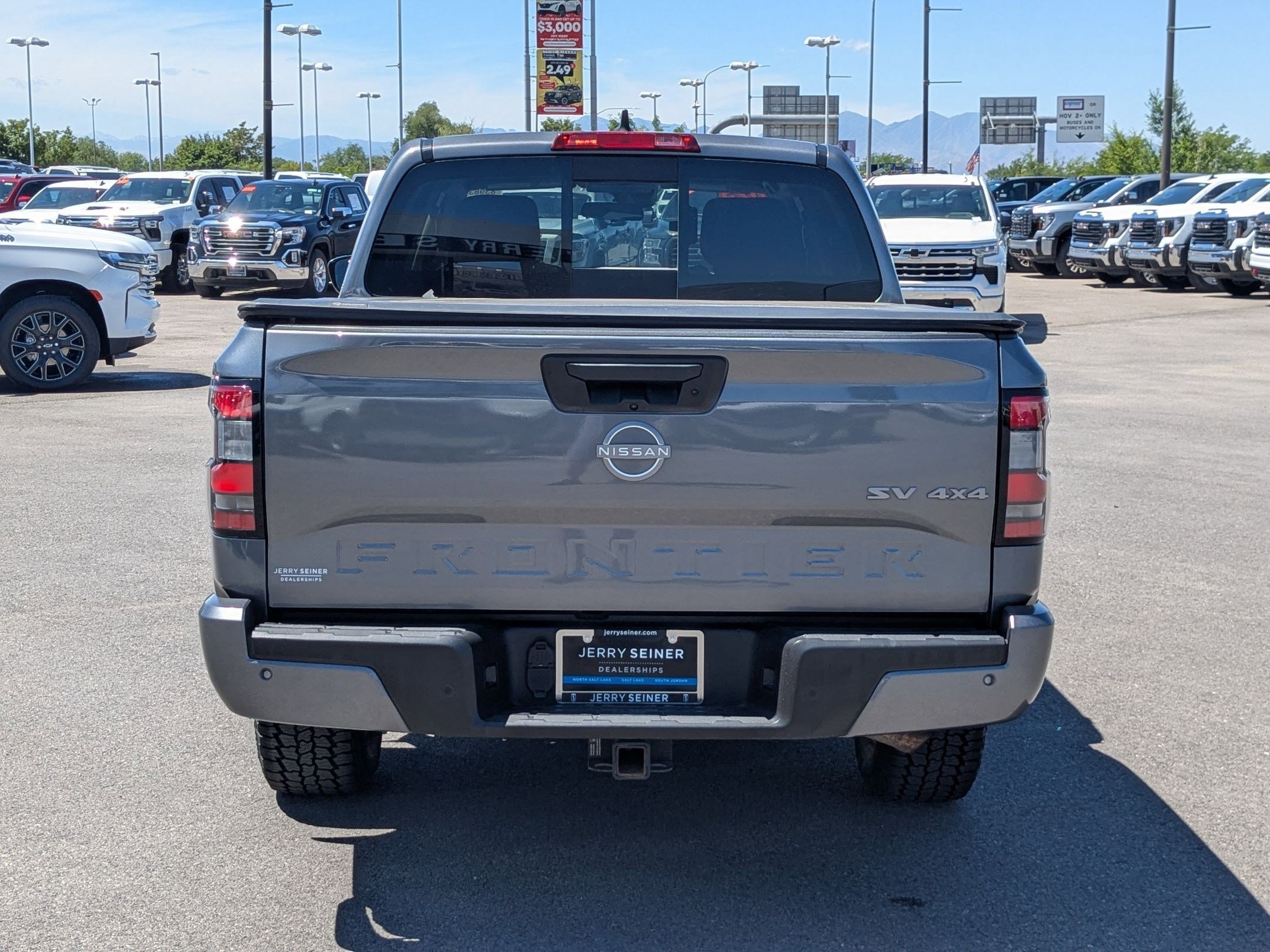 Used 2023 Gray Nissan Crew Cab SV 4x4 image 4