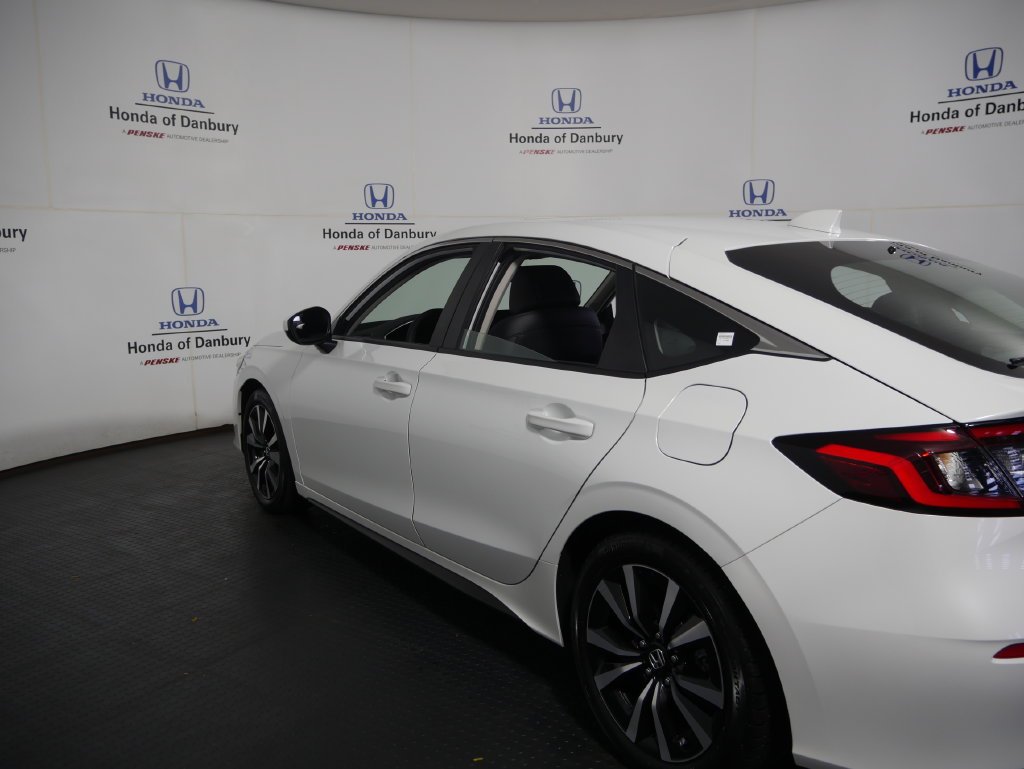 Certified Used 2024 Platinum White Pearl Honda EX-L image 9
