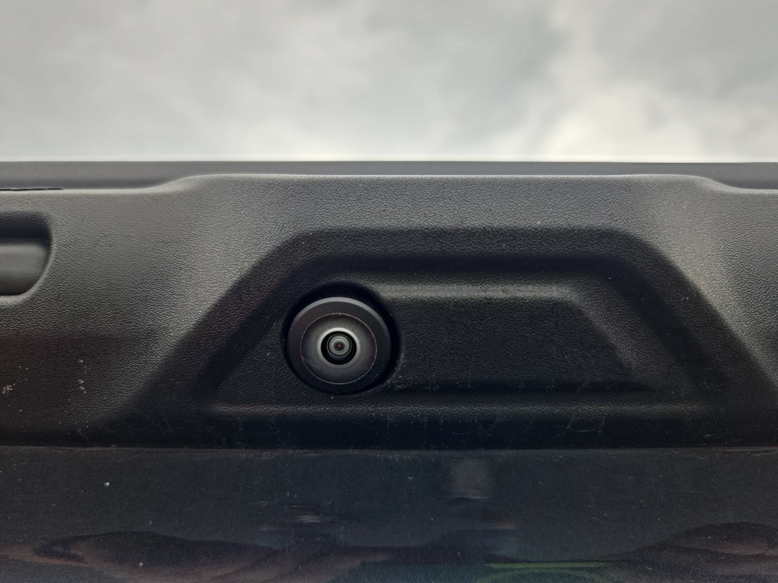 2026 GMC Sierra EV Elevation - Photo 13