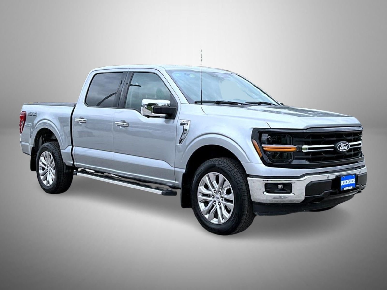 Used 2024 Silver Ford XLT image 3