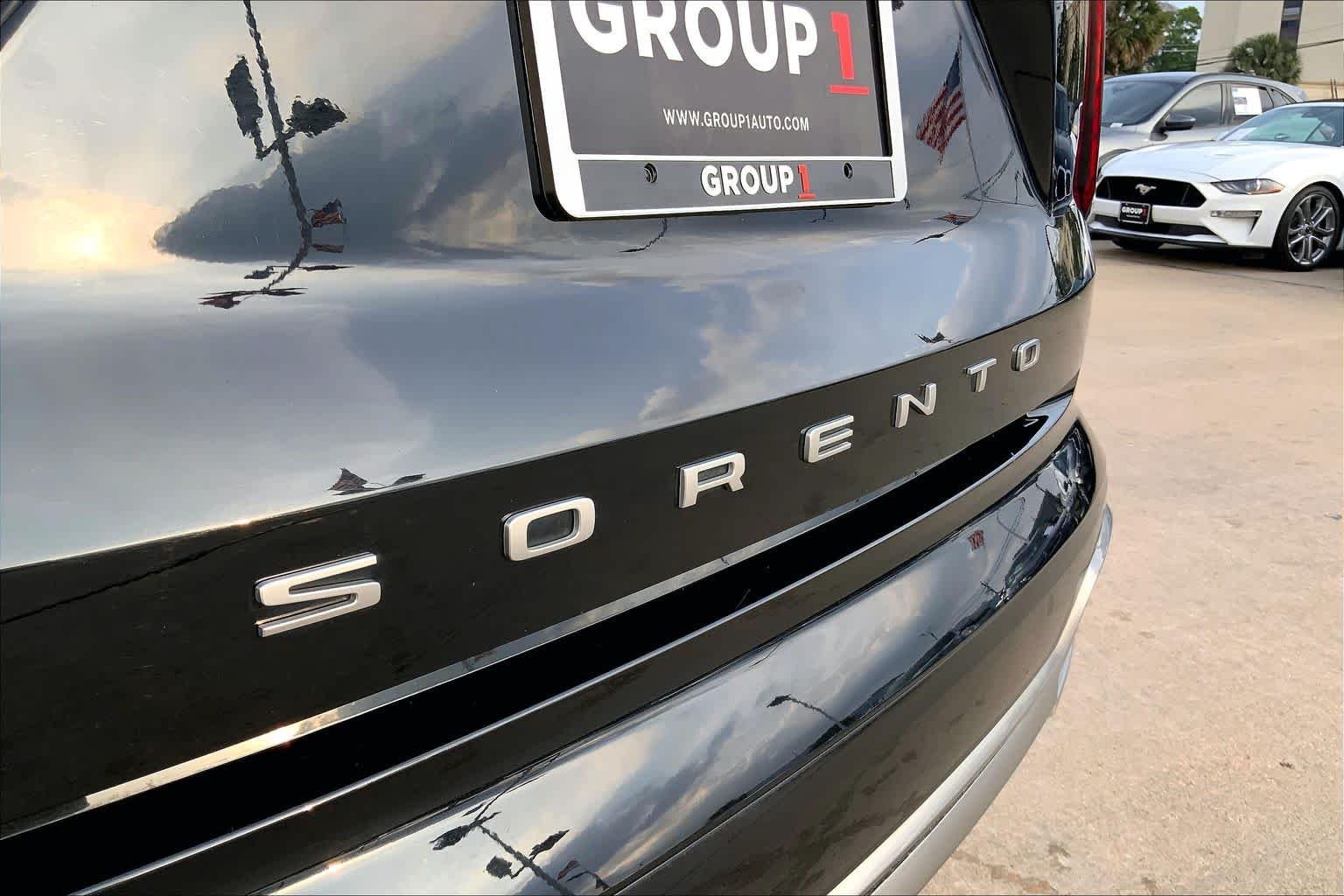 Used 2022 Ebony Black Kia S image 31