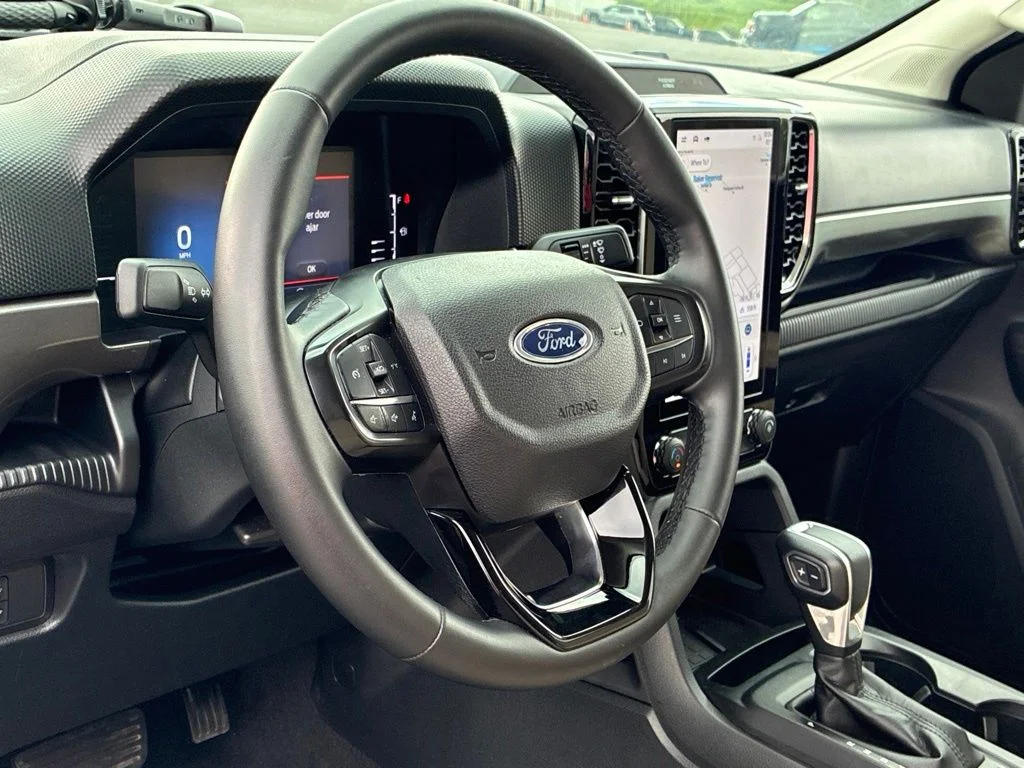 Used 2025 Gray Ford XLT image 18