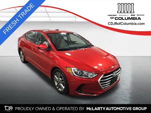 Used 2018 Red Hyundai SEL image 1