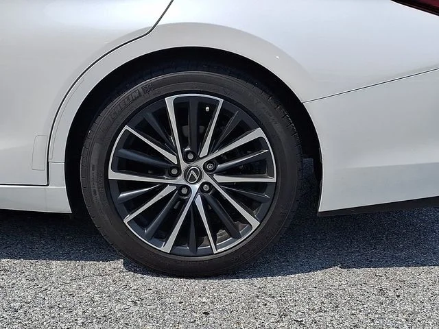 Used 2024 Eminent White Pearl Lexus 350 image 8