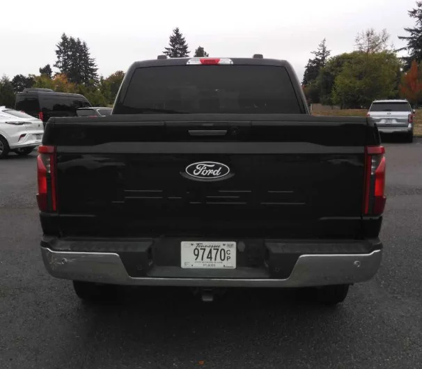 Used 2024 Black Ford XLT image 4