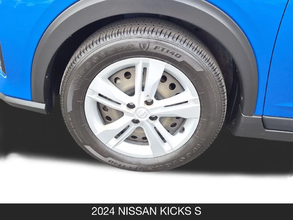 Used 2024 Blue Nissan S image 11
