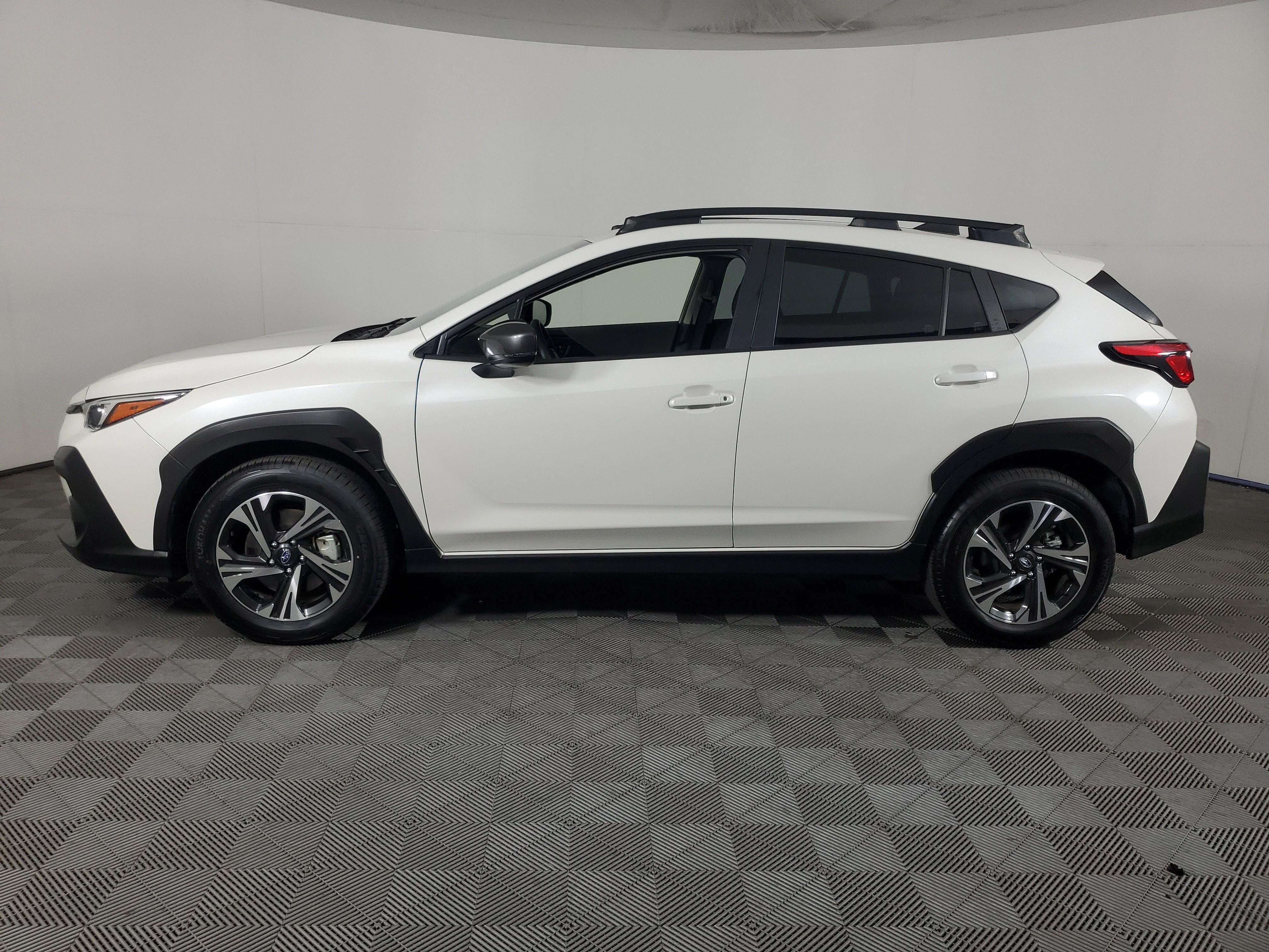 Certified Used 2025 Crystal White Pearl Subaru Premium image 7