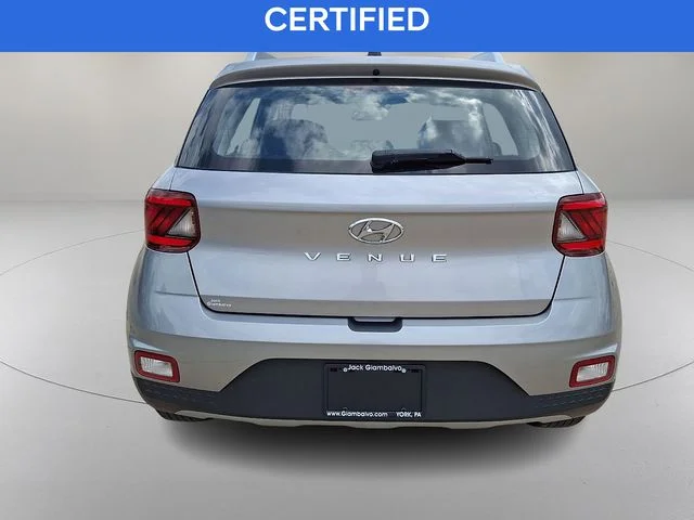Used 2023 Silver Hyundai SEL image 9