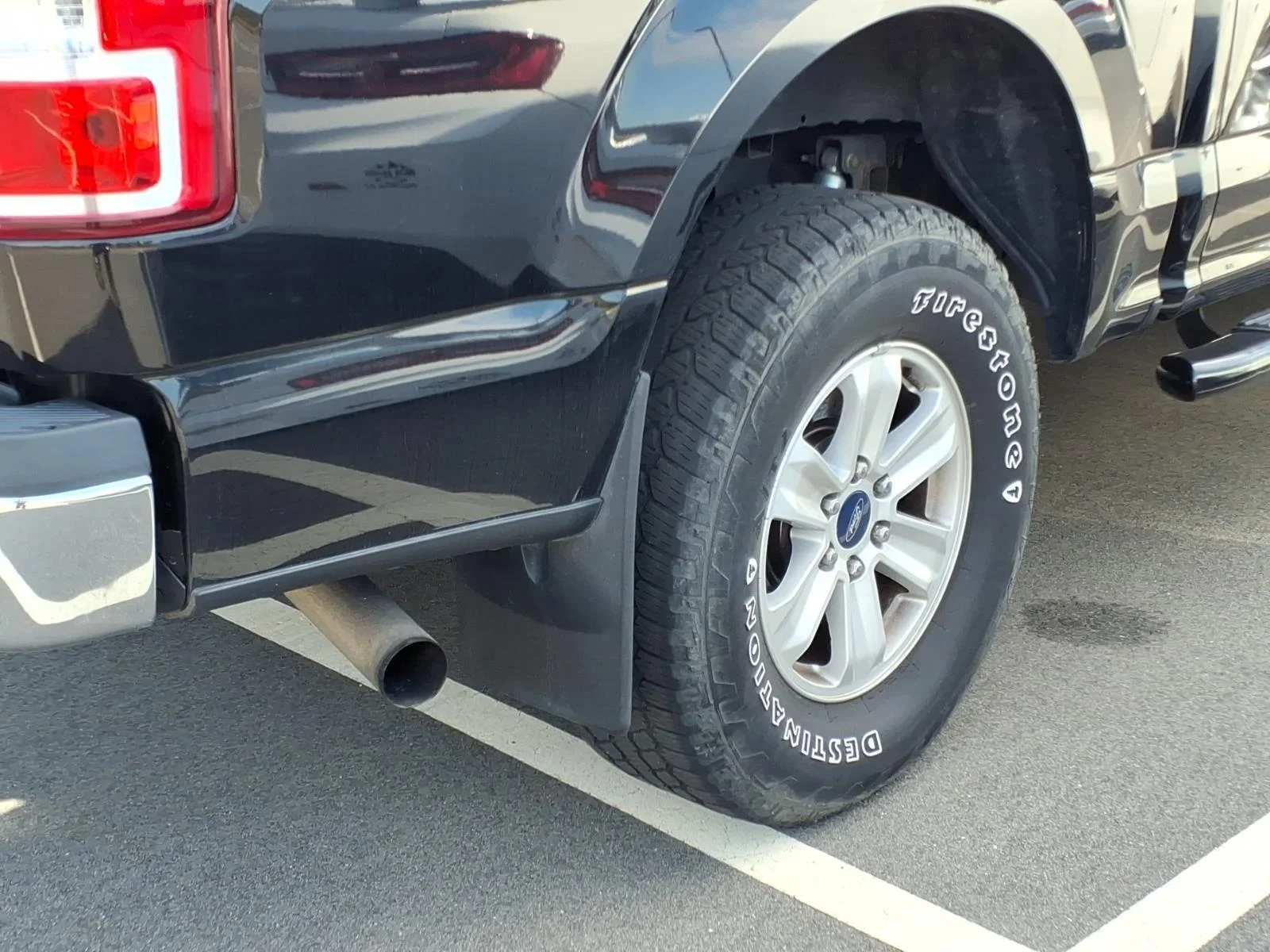 Used 2018  FORD  image 14