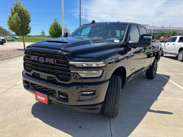 New 2026 Diamond Black Crystal Pearl-Coat Exterior Paint RAM Laramie image 3