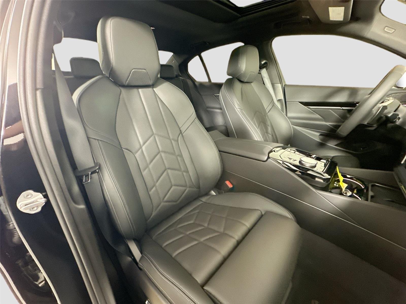 New 2026 Black Sapphire Metallic BMW 530i xDrive image 29