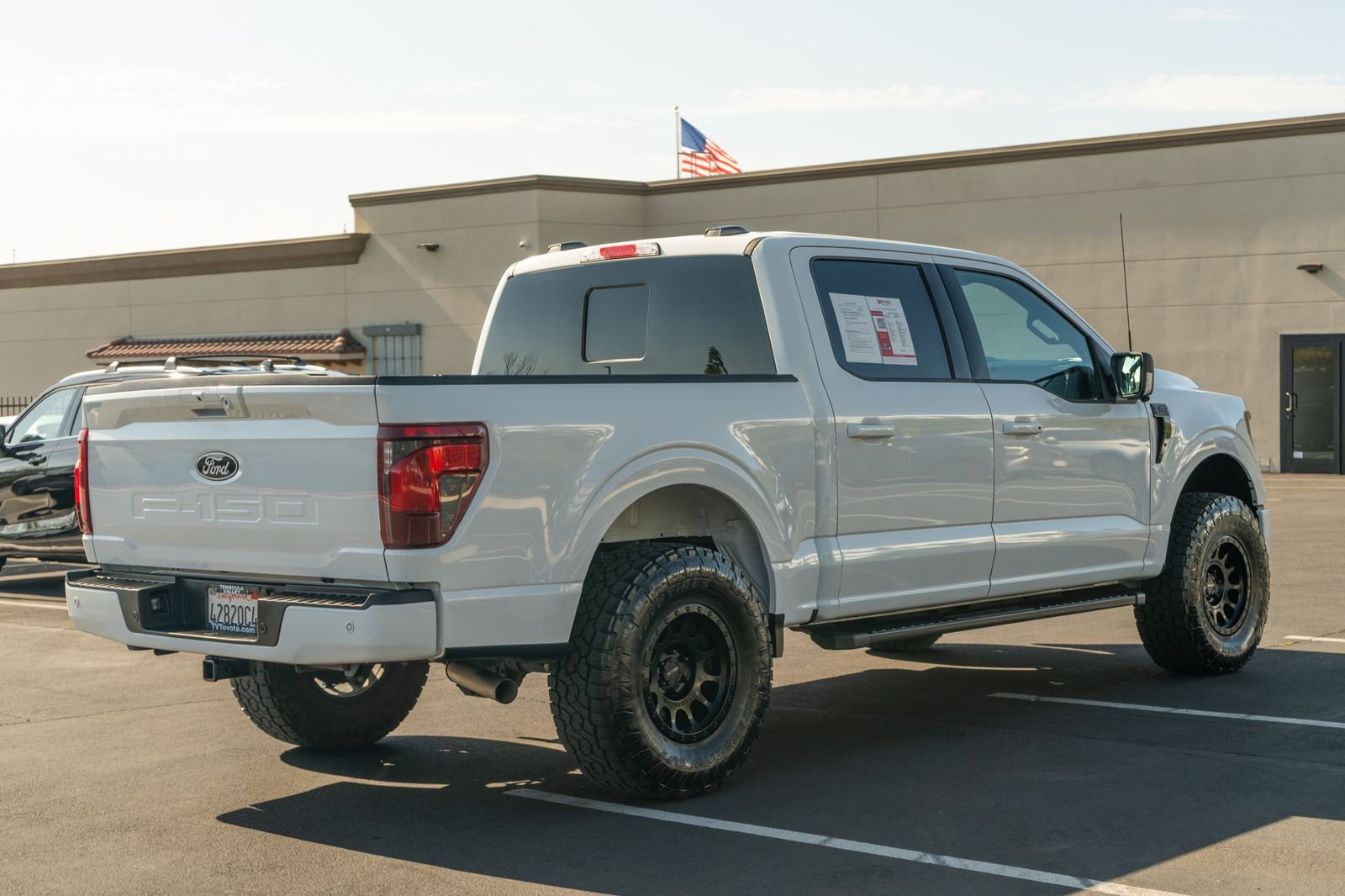 Used 2024 Oxford White Ford XLT image 11
