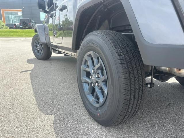 New 2026 Granite Crystal Metallic Clear-Coat Exterior Paint Jeep 85th Anniversary Edition image 6