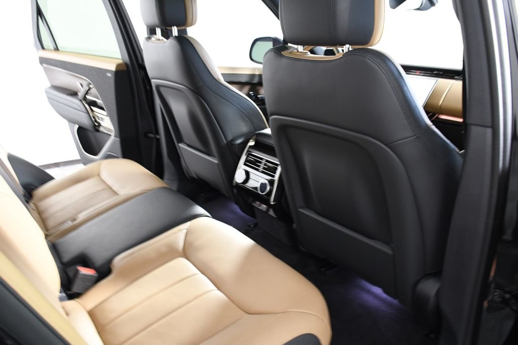 Used 2023 Santorini Black Metallic Land Rover SE Dynamic image 21