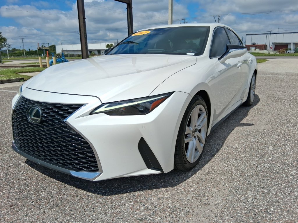 2021 Lexus IS 300 - Photo 7