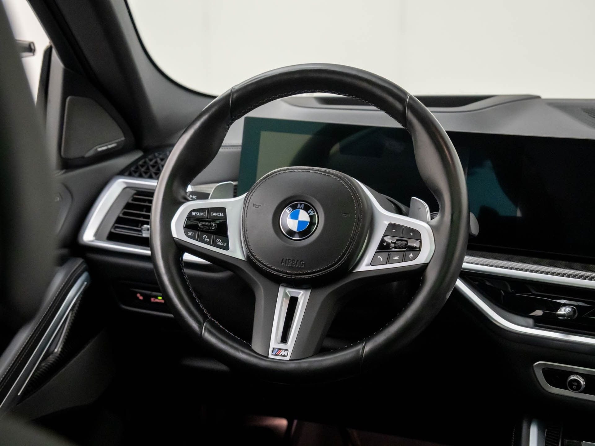 Used 2024 Black BMW M60i image 11