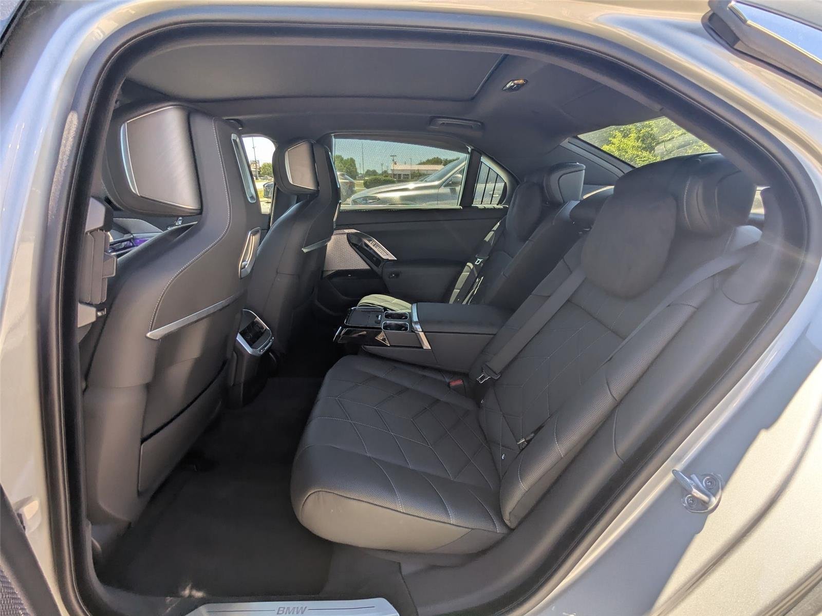 2024 BMW i7 Base - Photo 26