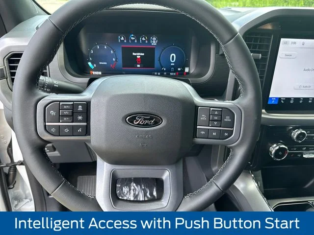 New 2026 Oxford White Ford XLT image 16