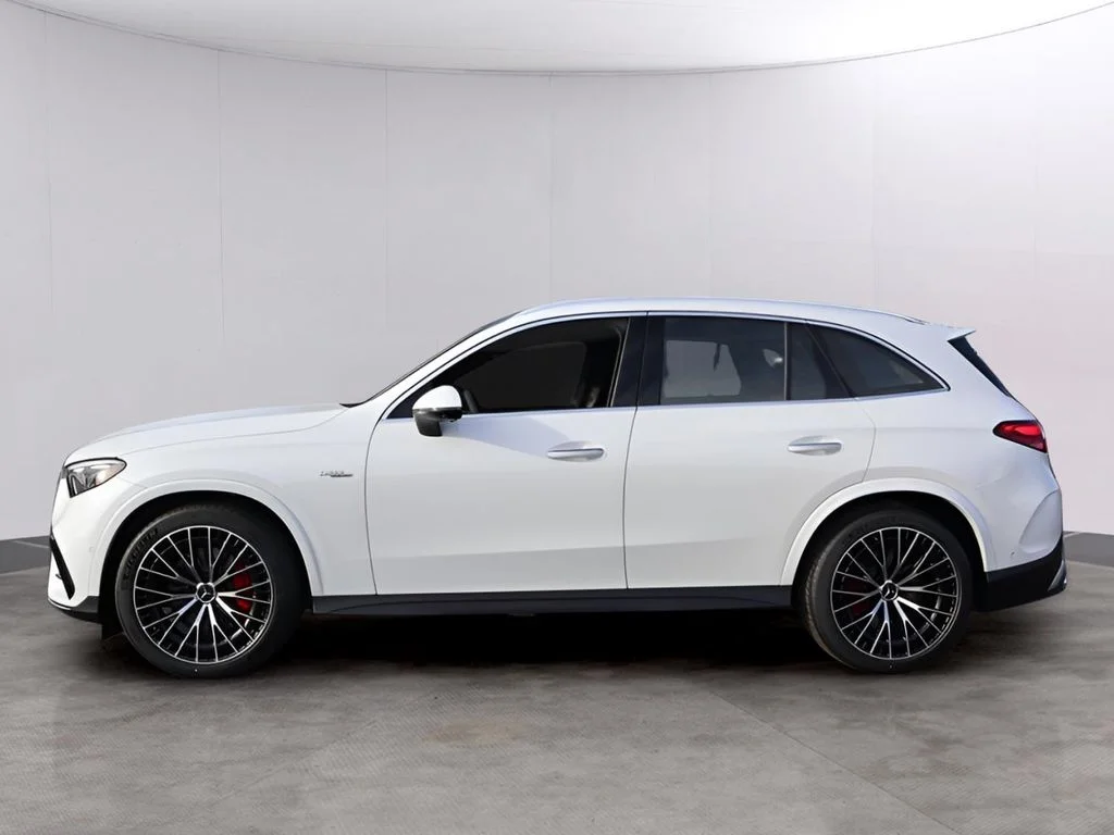 New 2026 MANUFAKTUR Moonlight White Metallic Mercedes-Benz GLC 43 AMG® image 4