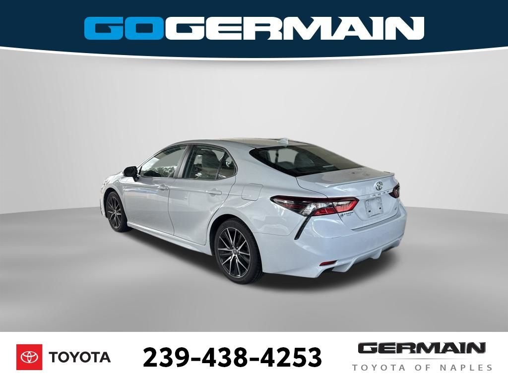 Used 2023 White Toyota SE image 5