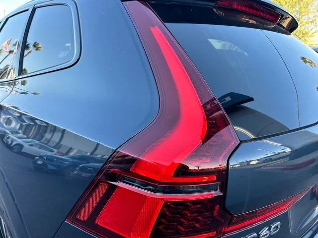 2026 Volvo XC60 Ultra - Photo 8