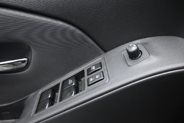 Used 2024 Beige Nissan PRO-X image 15
