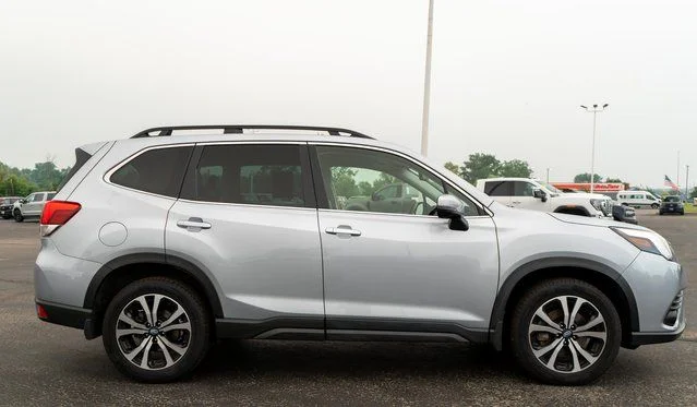 Used 2023 Silver Subaru Limited image 5
