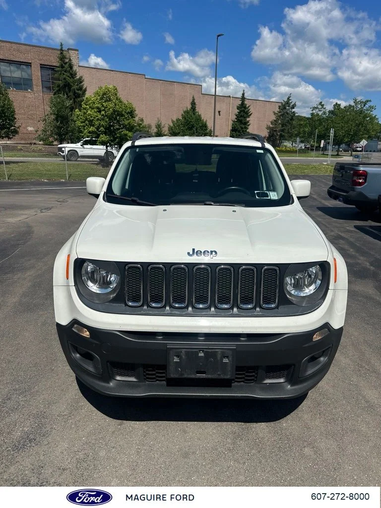 Used 2017 White Jeep Latitude image 2